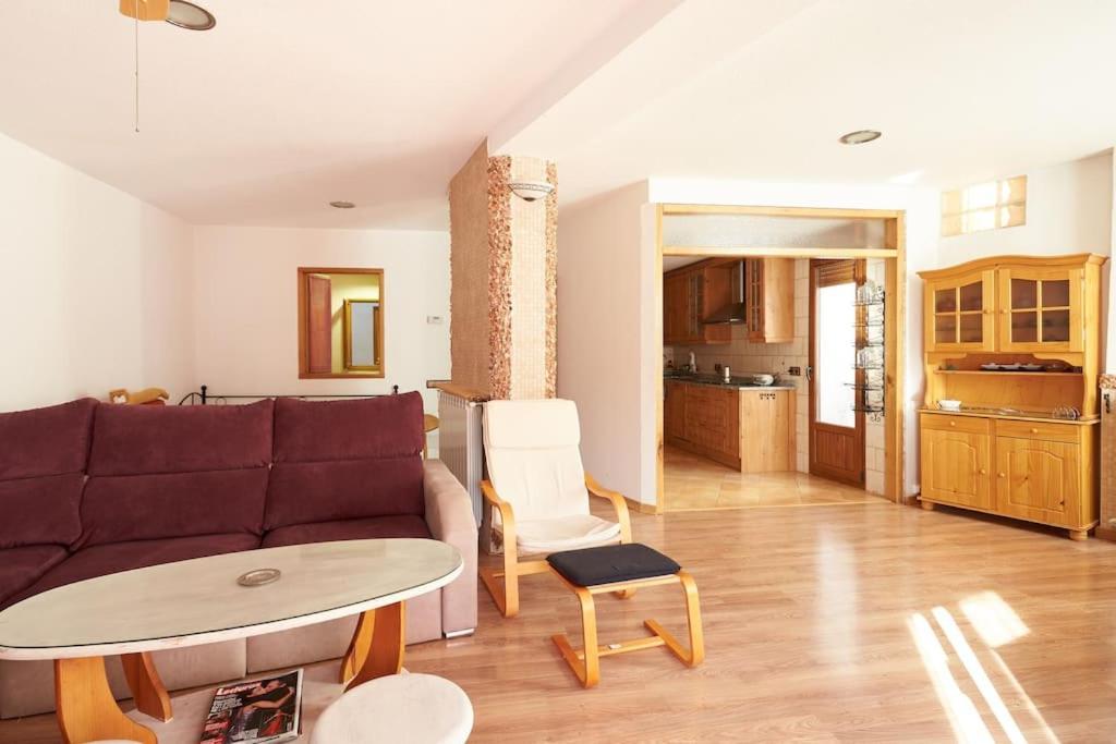 Trampantojo Apartamento En El Corazon De Pamplona Apartment Exterior photo